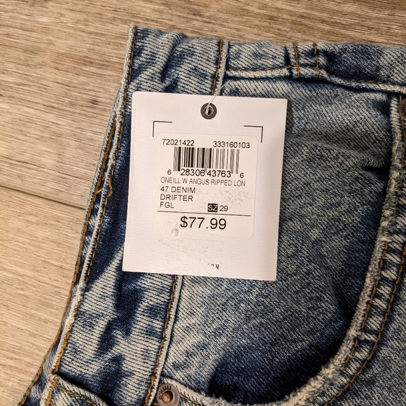 NWT, O'Neill Angus Ripped Denim Shorts, Size 29 - Picture 3 of 7